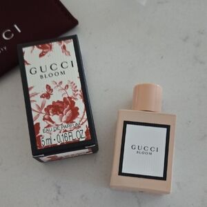 New In Box Never Used  Gucci Bloom collectible Bottle Trvl